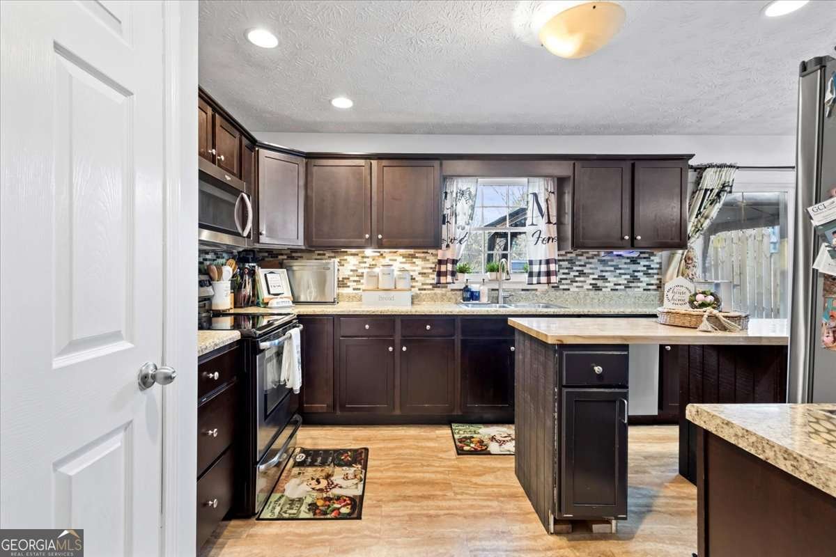 916 Marshall Fuller Road Dallas - 25