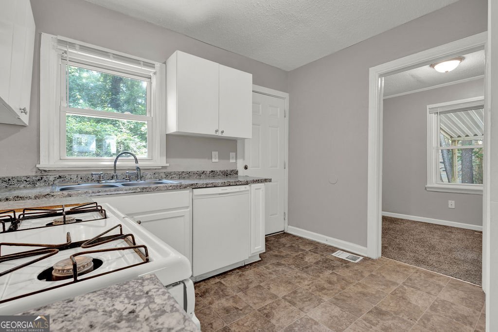 2430 Semmes Street Atlanta - 13