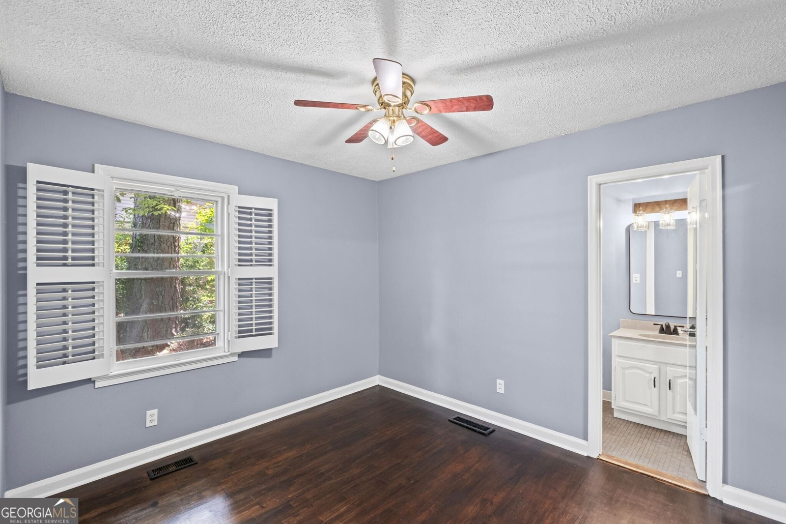 881 McLinden Avenue Smyrna - 19