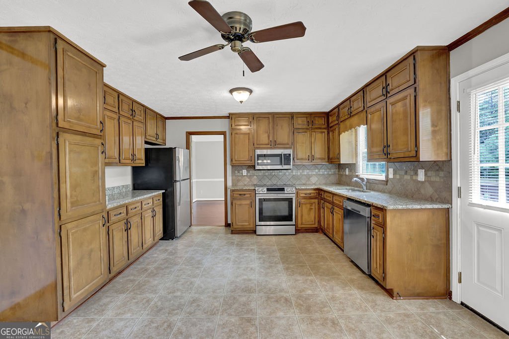 2936 Highland Park Drive Stone Mountain - 11