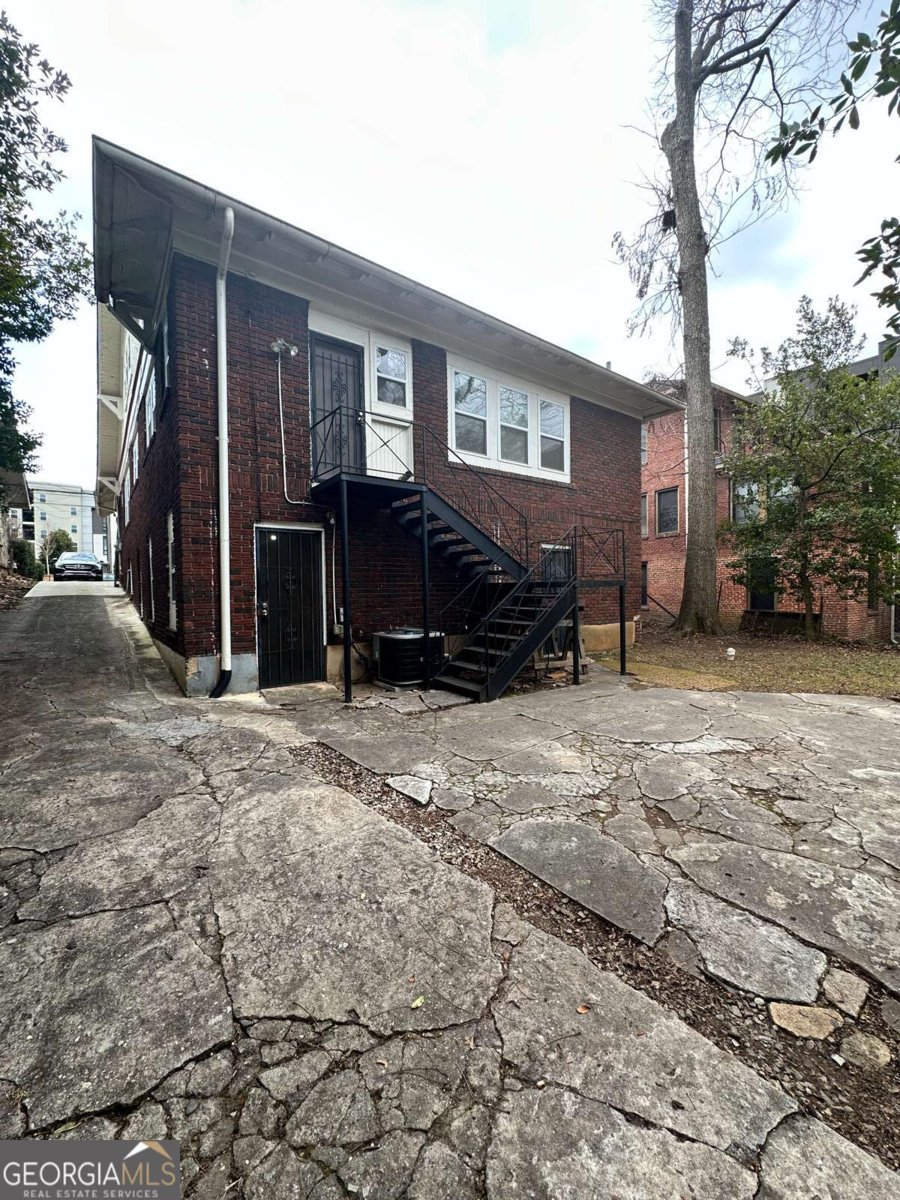 472 PARKWAY Drive Atlanta - 3