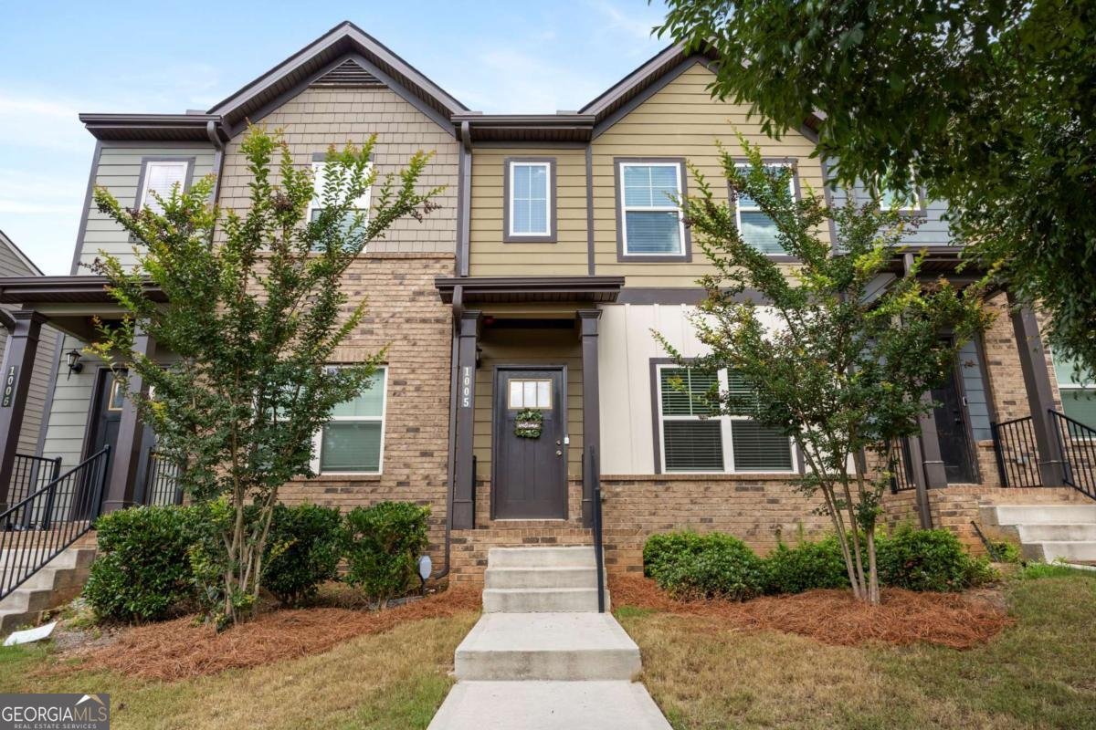 1005 Bayrose Circle East Point - 1