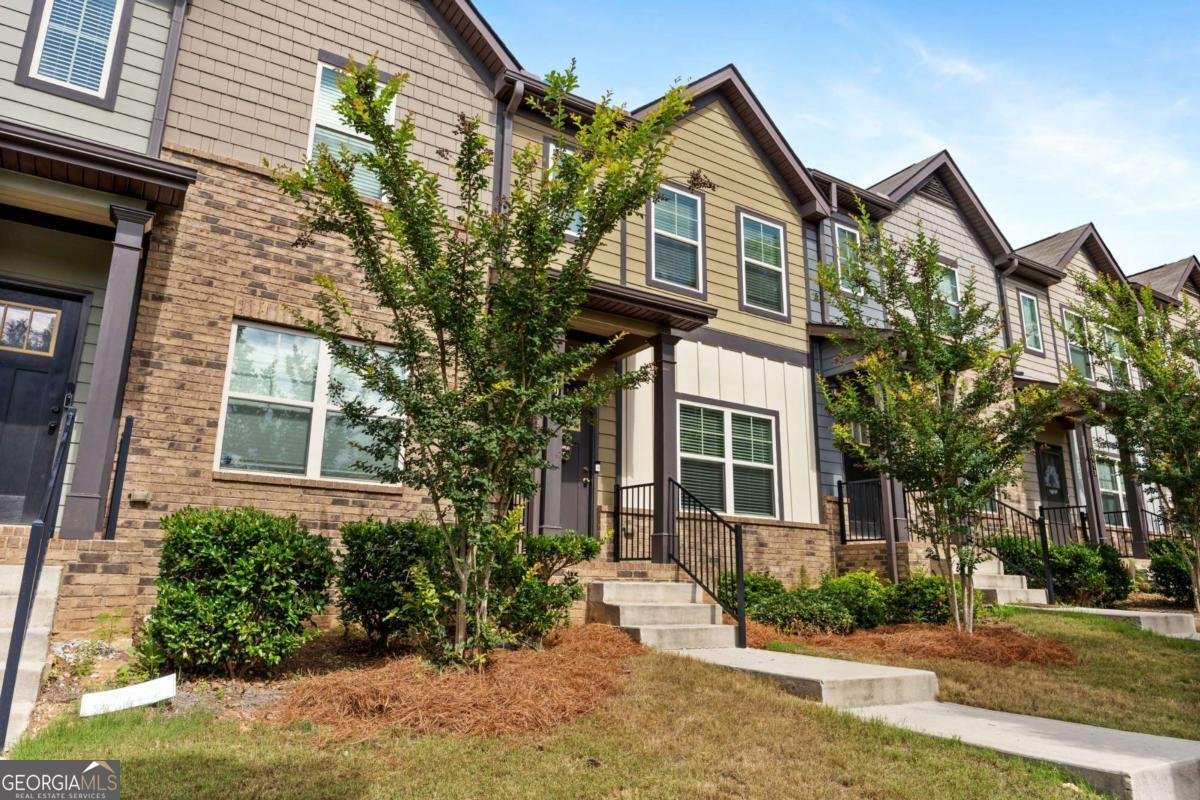 1005 Bayrose Circle East Point - 2
