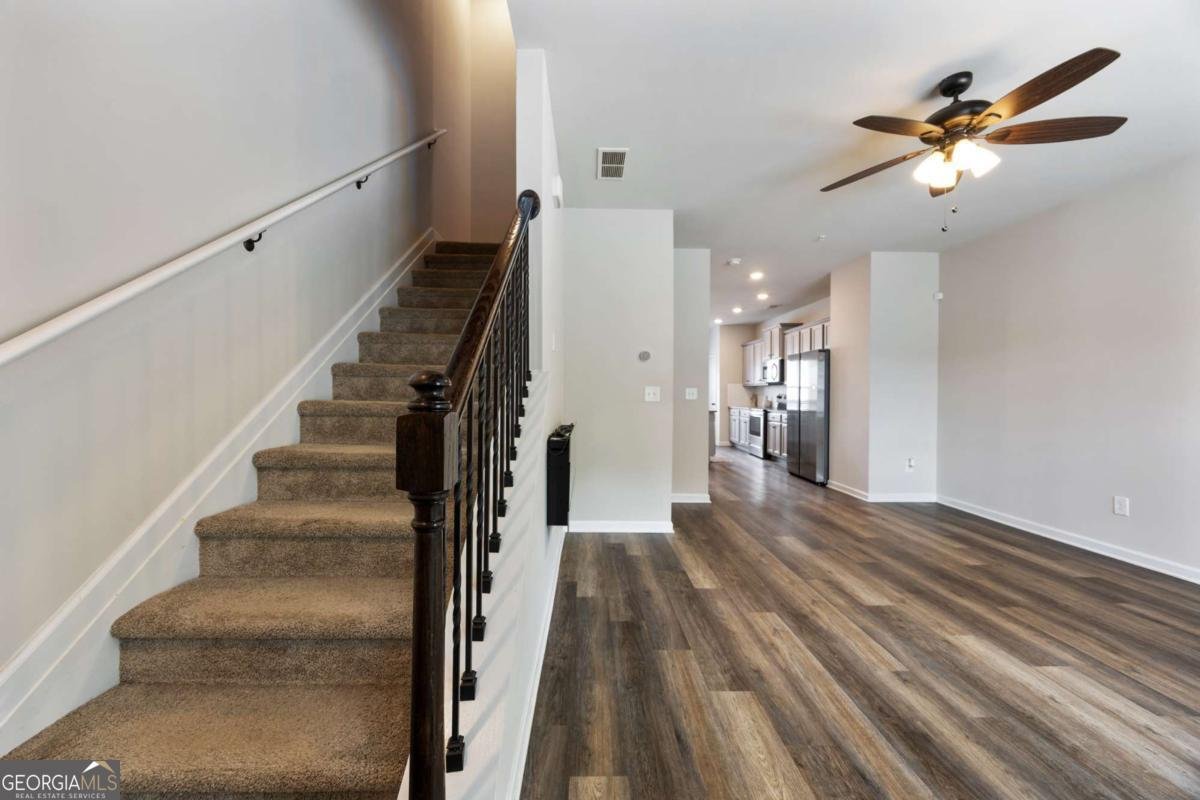 1005 Bayrose Circle East Point - 4