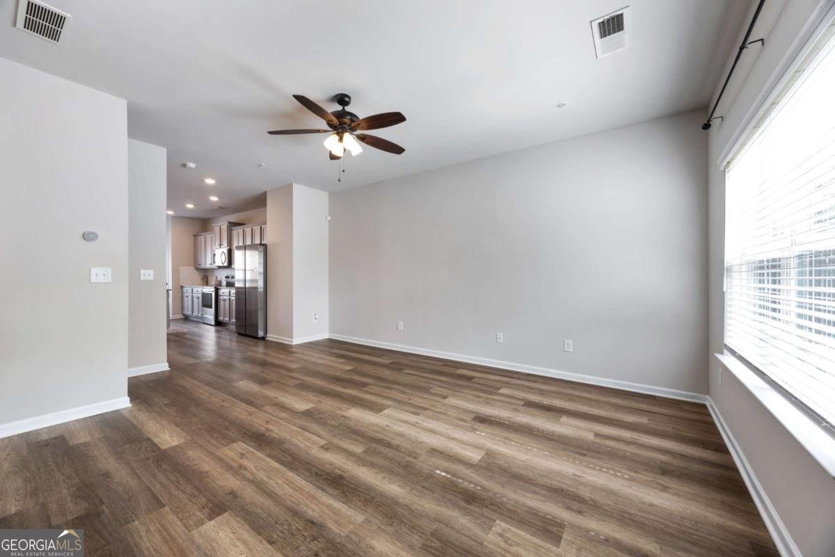 1005 Bayrose Circle East Point - 5