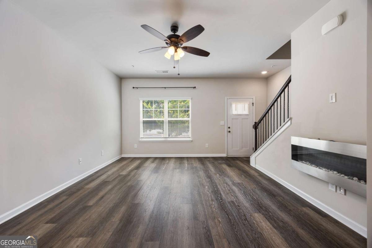 1005 Bayrose Circle East Point - 7