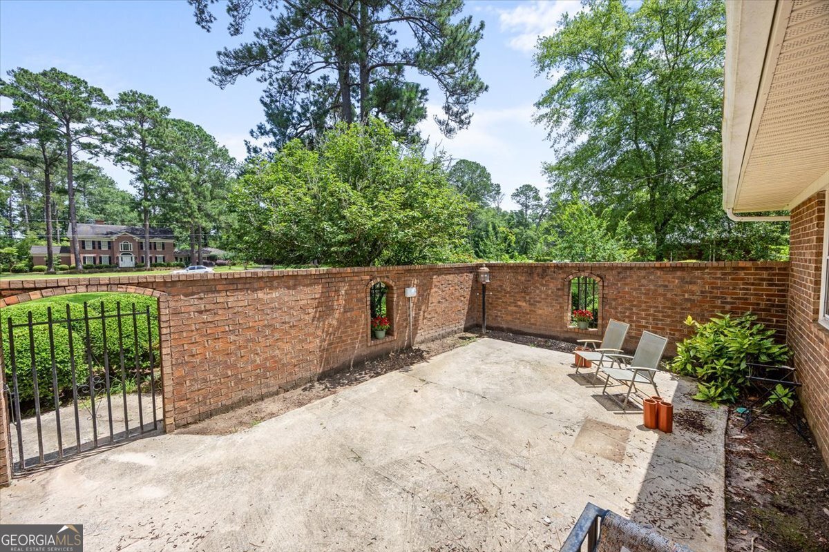 1414 Park Avenue Perry - 24