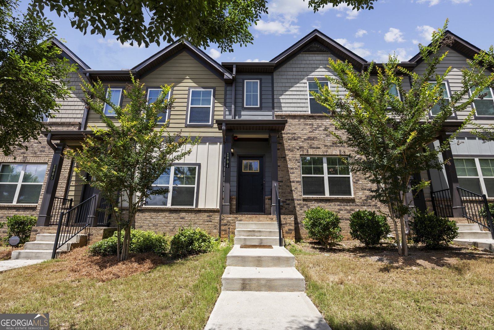 1004 Bayrose Circle East Point - 1