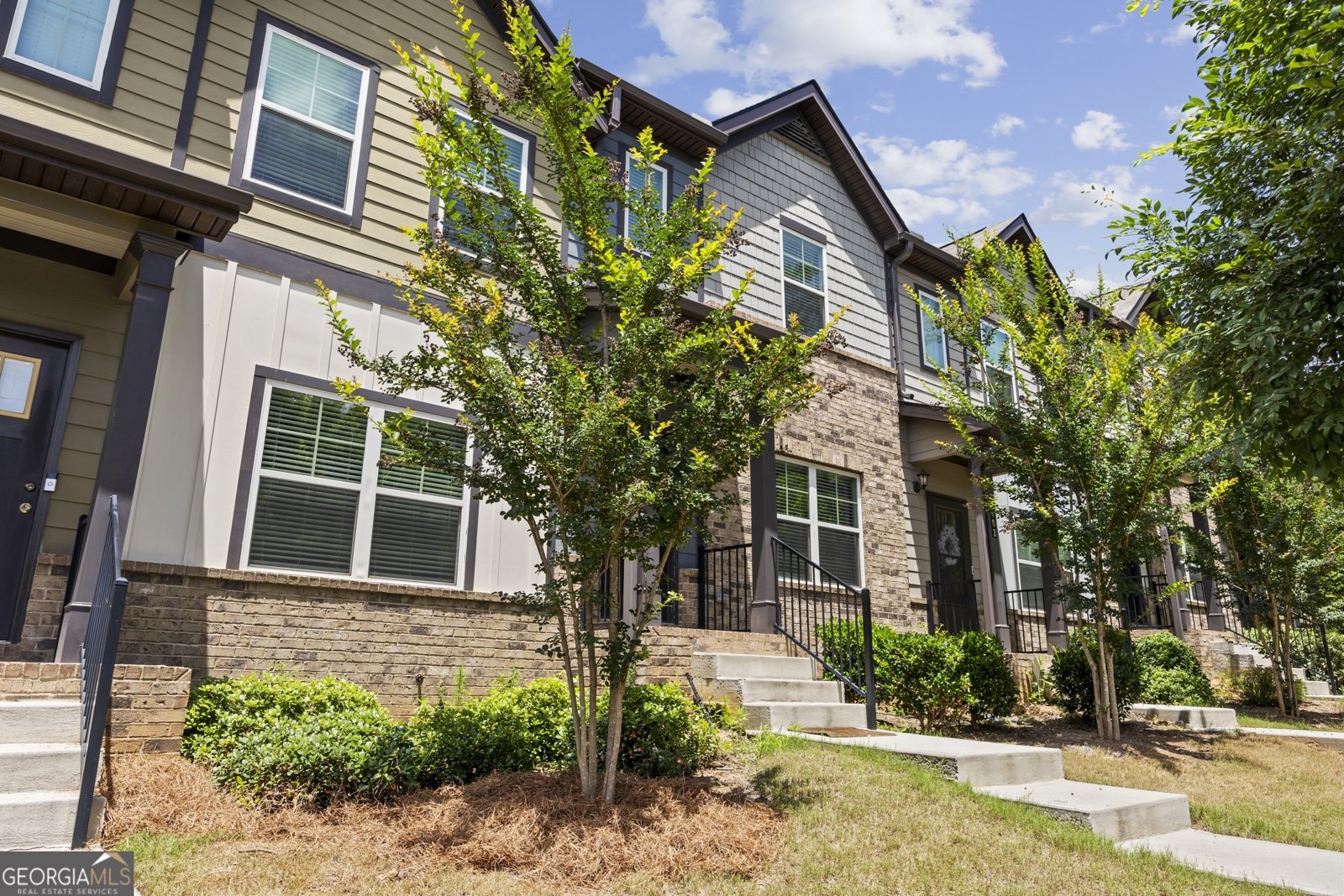 1004 Bayrose Circle East Point - 2