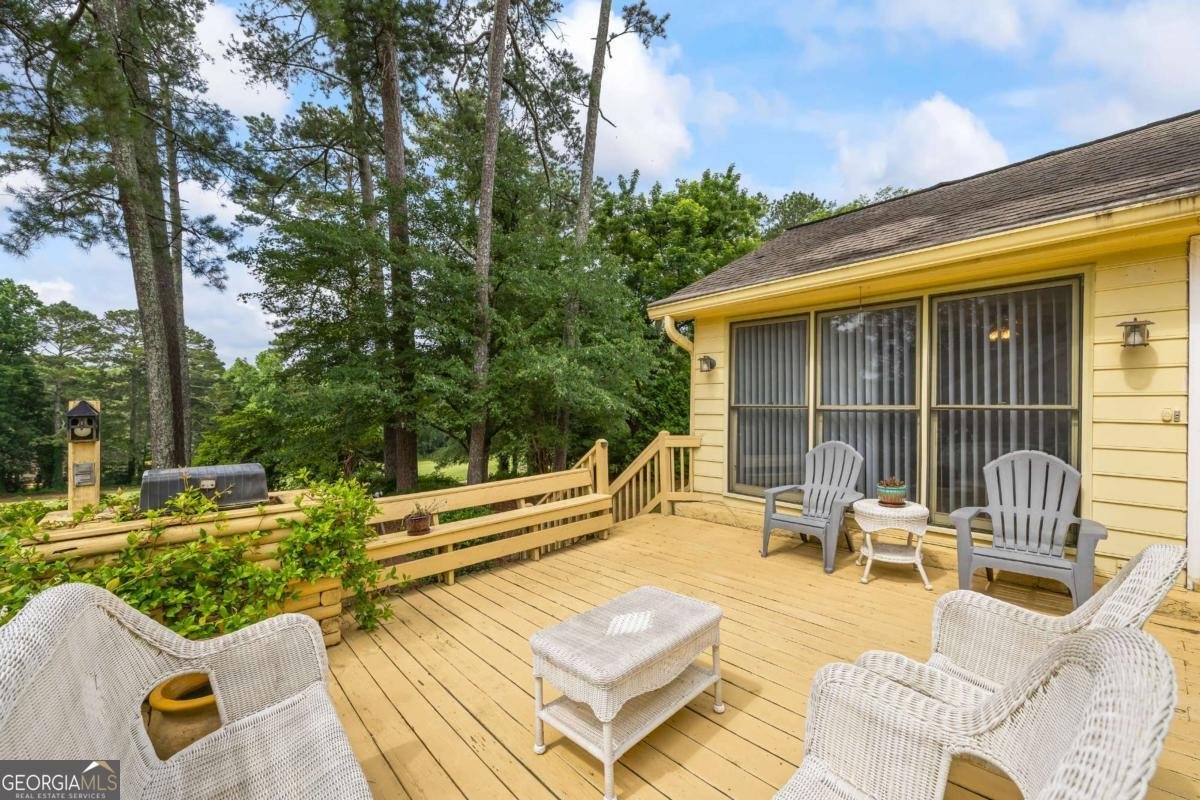 705 Clubhouse Drive Conyers - 14