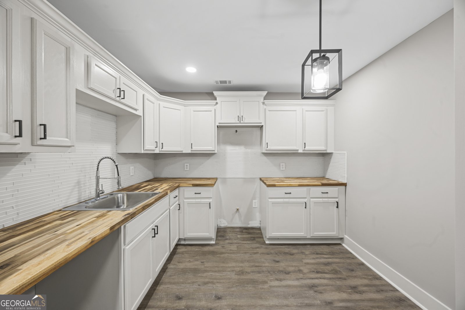 6486 Aquila Drive Morrow - 34