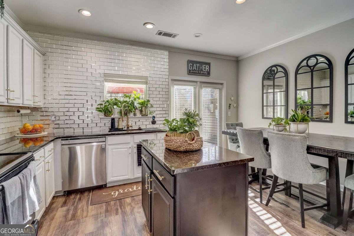 1753 Liberty Parkway Atlanta - 16