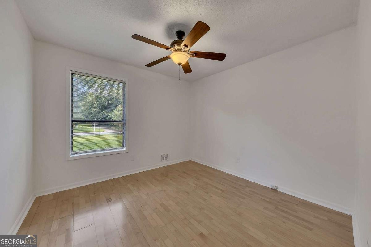 178 Castleair Drive Kennesaw - 19