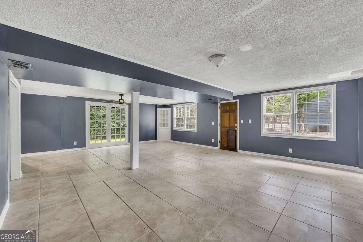 178 Castleair Drive Kennesaw - 24