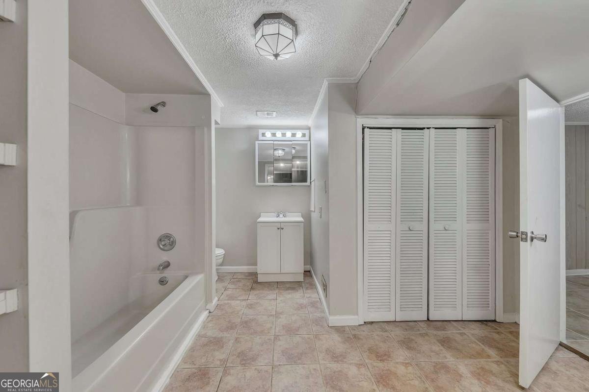 178 Castleair Drive Kennesaw - 26