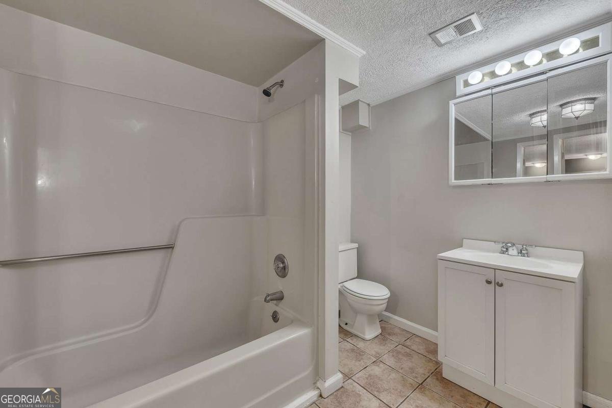 178 Castleair Drive Kennesaw - 27