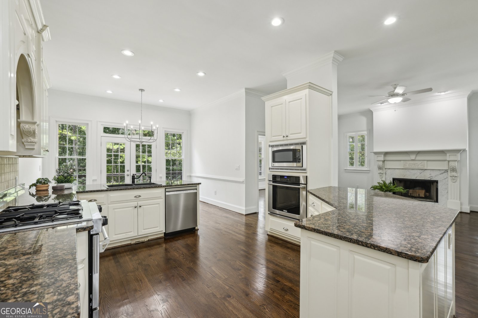 205 Davis Glen Court Alpharetta - 1