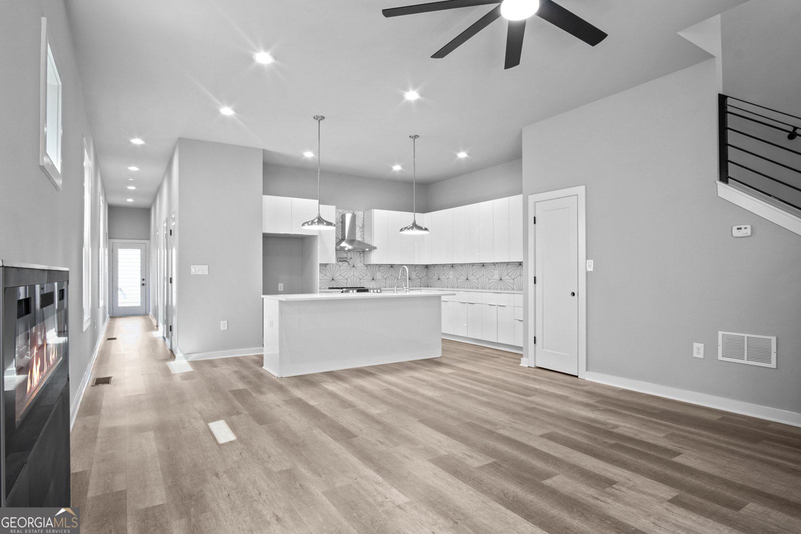569 Middle Street Atlanta - 4