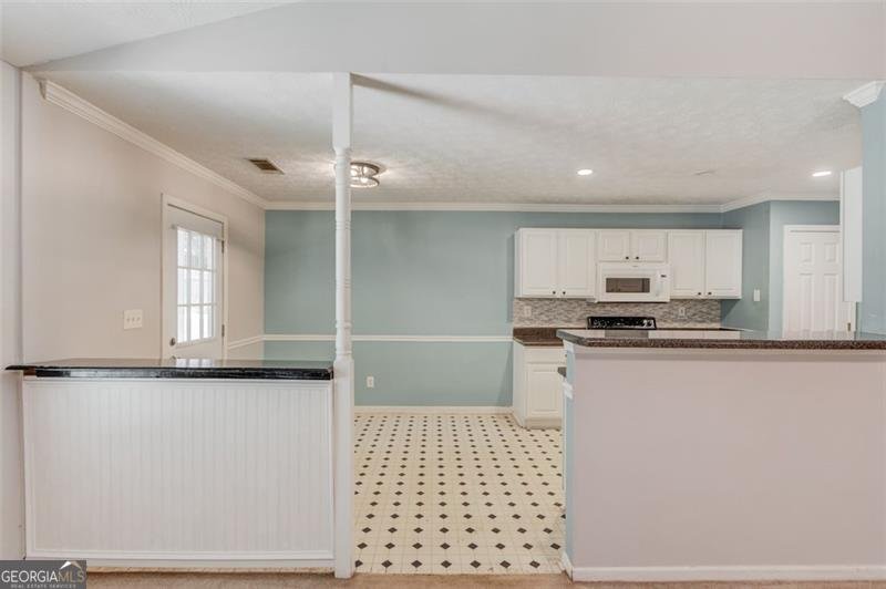 738 BASKINS Circle Winder - 11