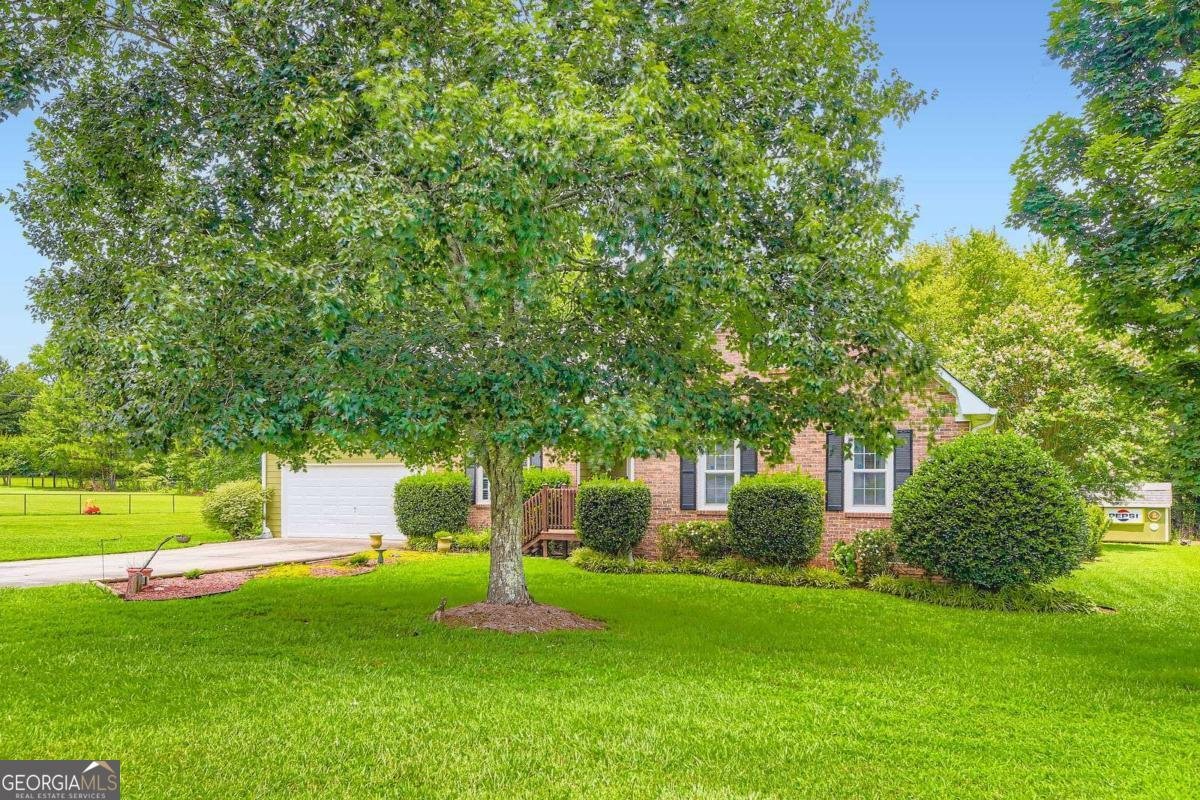 180 Moseley Crossing Drive Stockbridge - 1