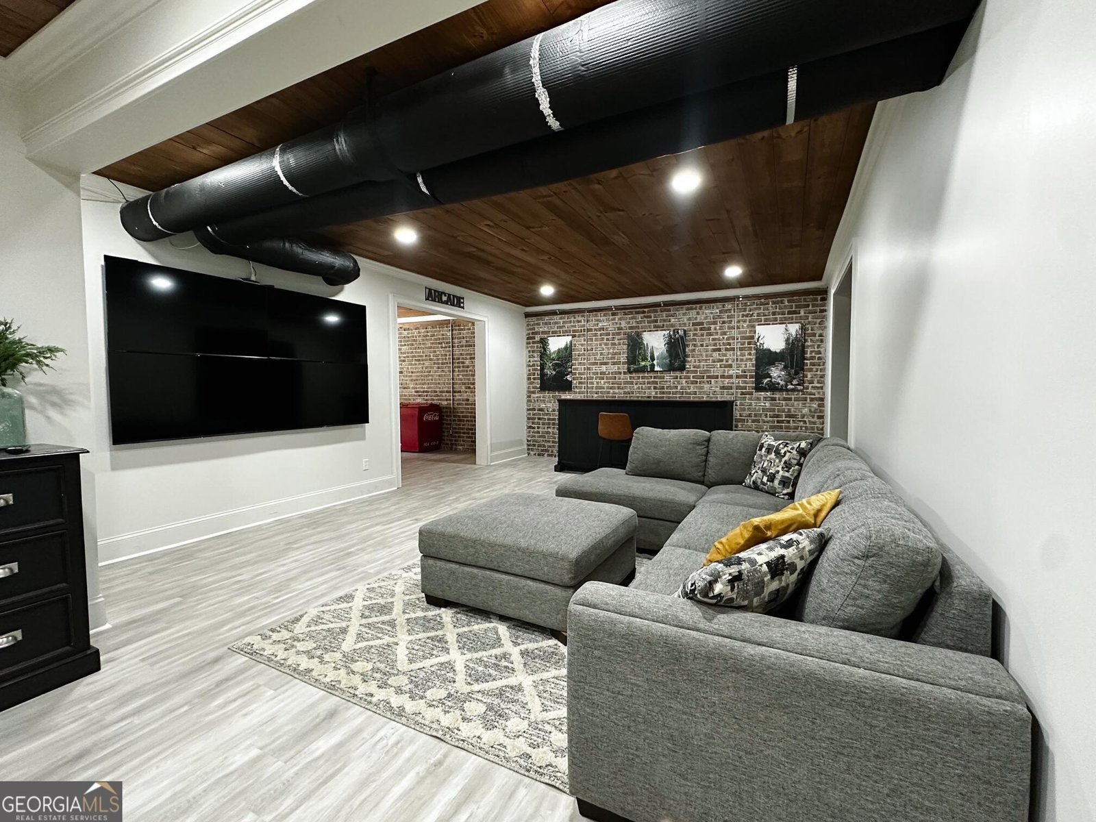 7093 Vaughn Road Canton - 2