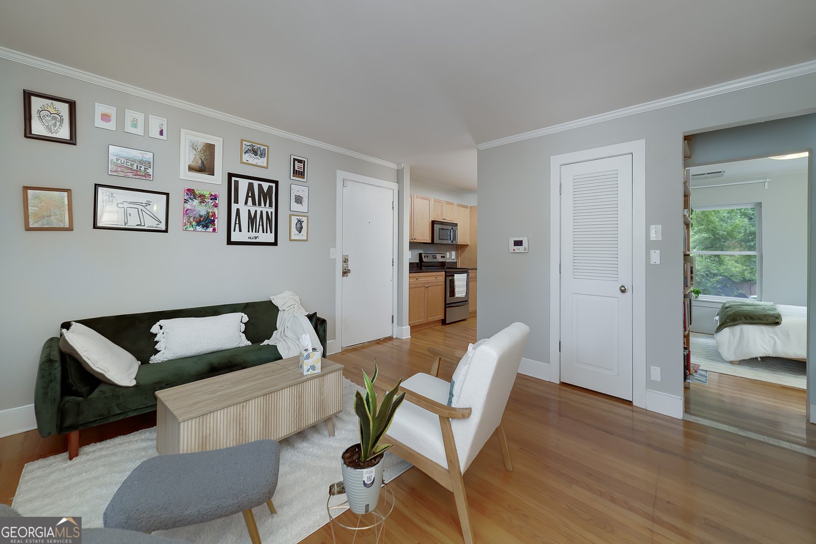 2023 Oakview Road Atlanta - 2