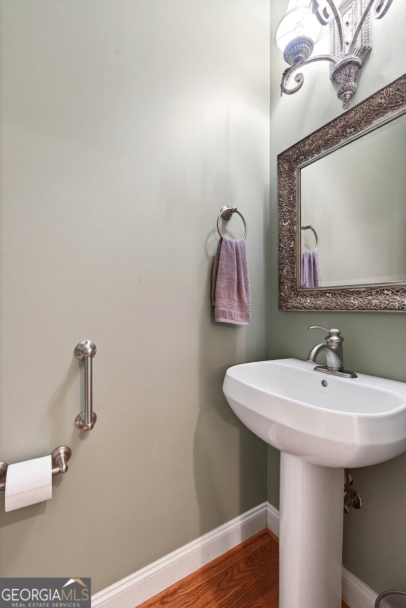 865 865 Laurel Ridge Road Cleveland - 17