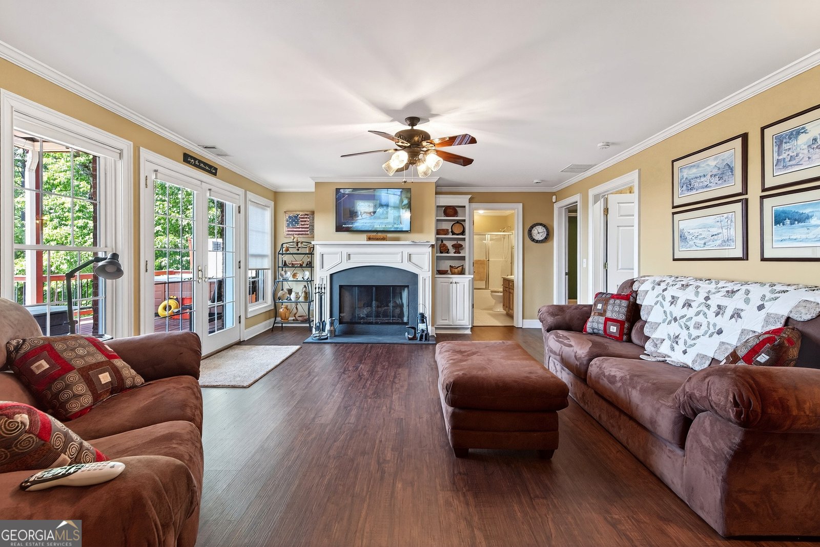 865 865 Laurel Ridge Road Cleveland - 19