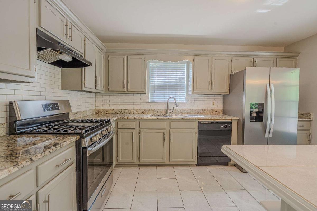 3781 Deercreek Drive Powder Springs - 1