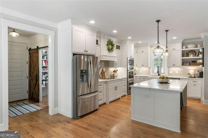 2101 THOMAS Road Canton - 17