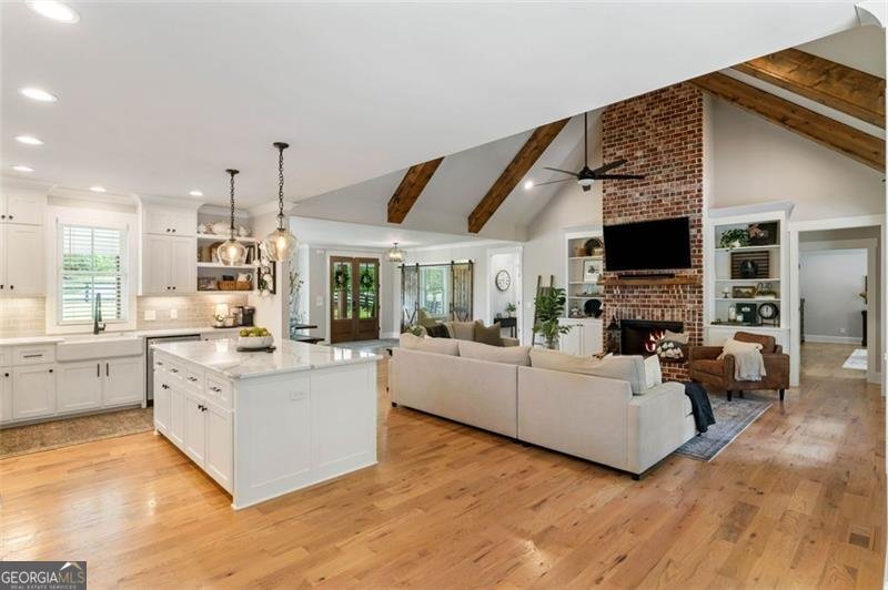 2101 THOMAS Road Canton - 22