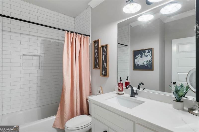 2101 THOMAS Road Canton - 45