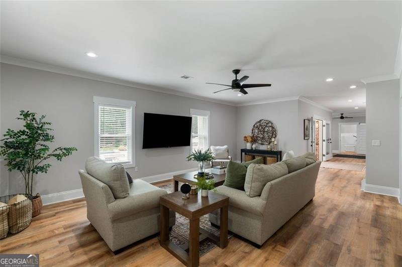 2101 THOMAS Road Canton - 52