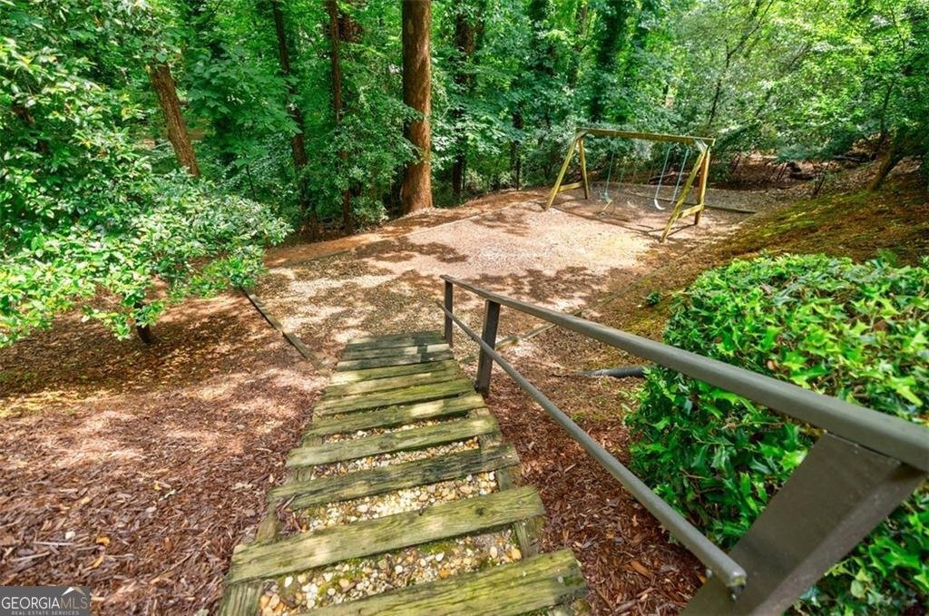 3030 Spalding Drive Sandy Springs - 33