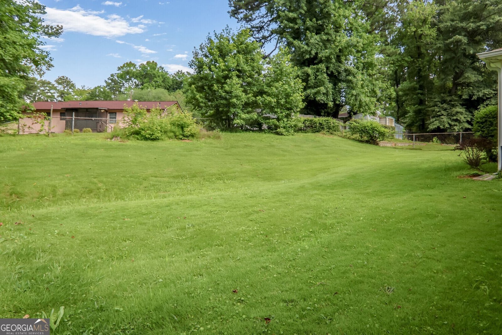 3563 Carriage Way East Point - 4