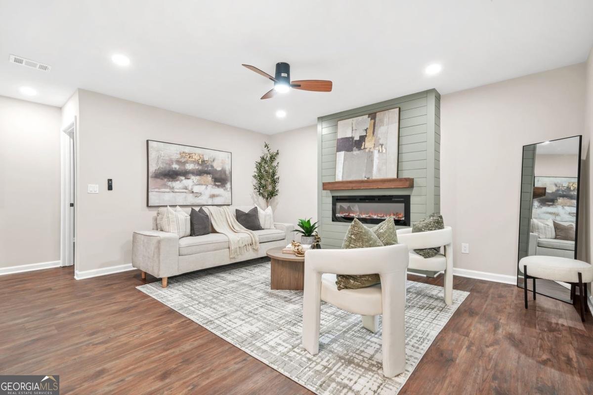 1675 White Oak Way Decatur - 4