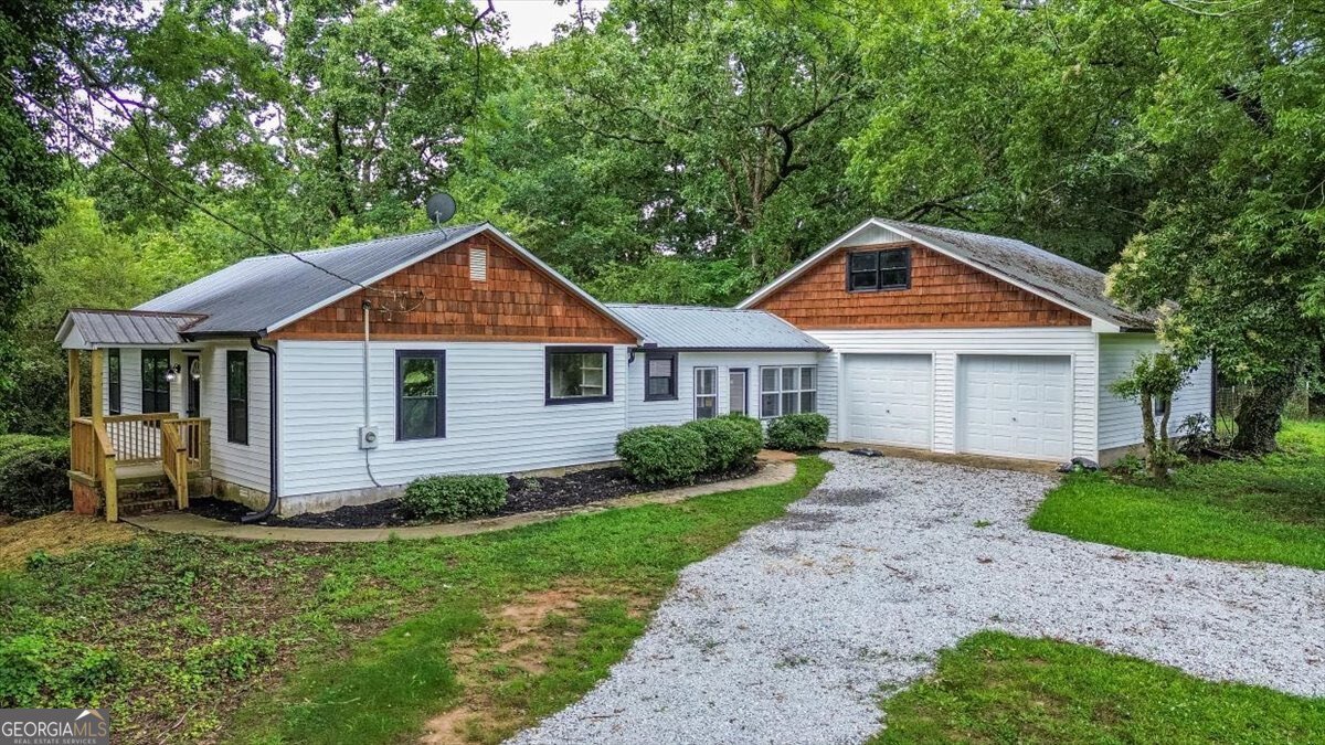 3438 Highway 106 Hull - 1