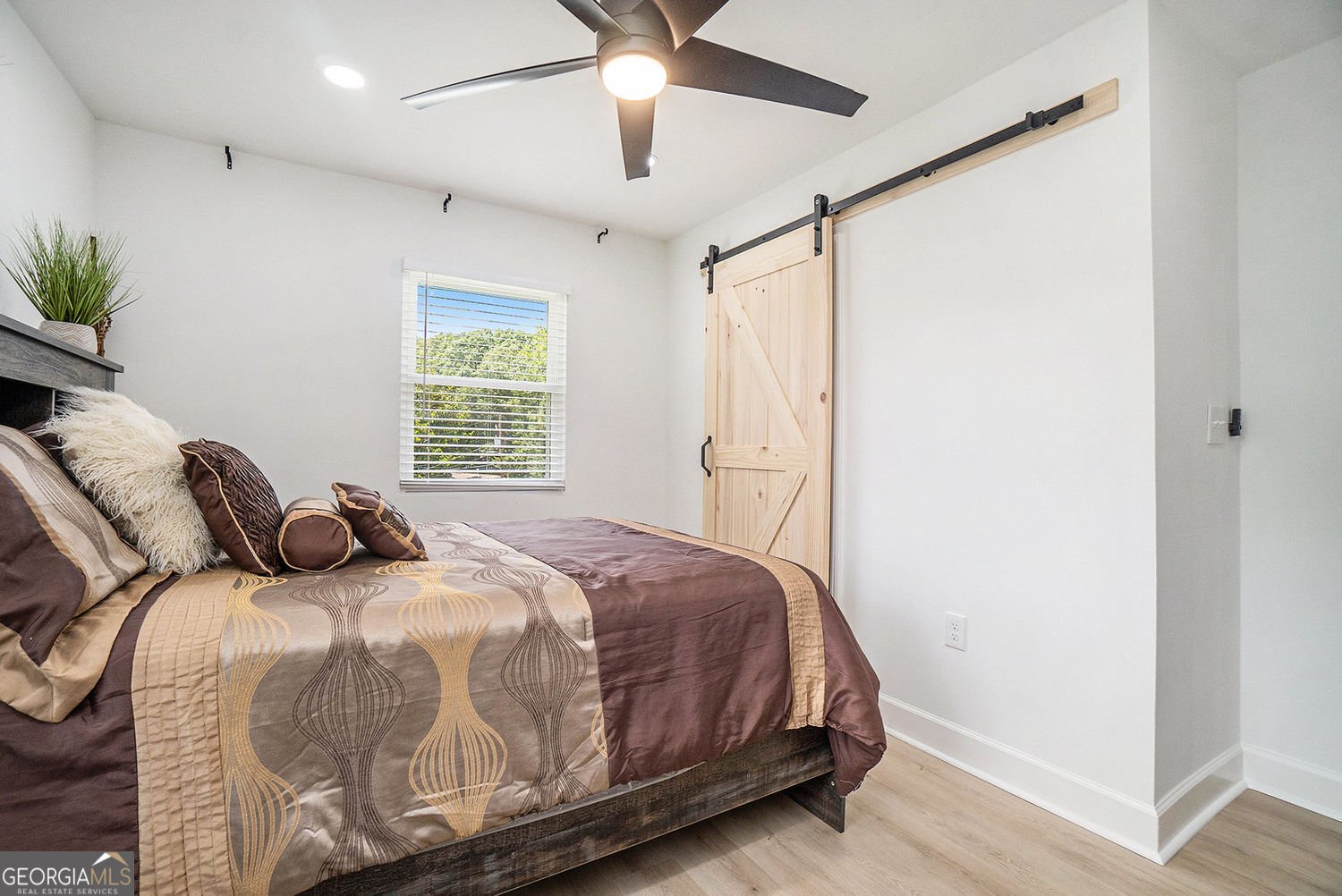 4020 Ester Drive Atlanta - 18