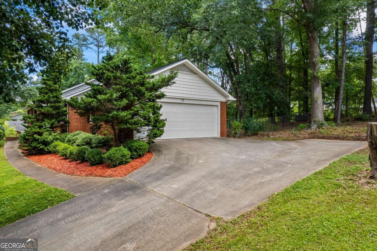 1161 Brookwood Drive Watkinsville - 39