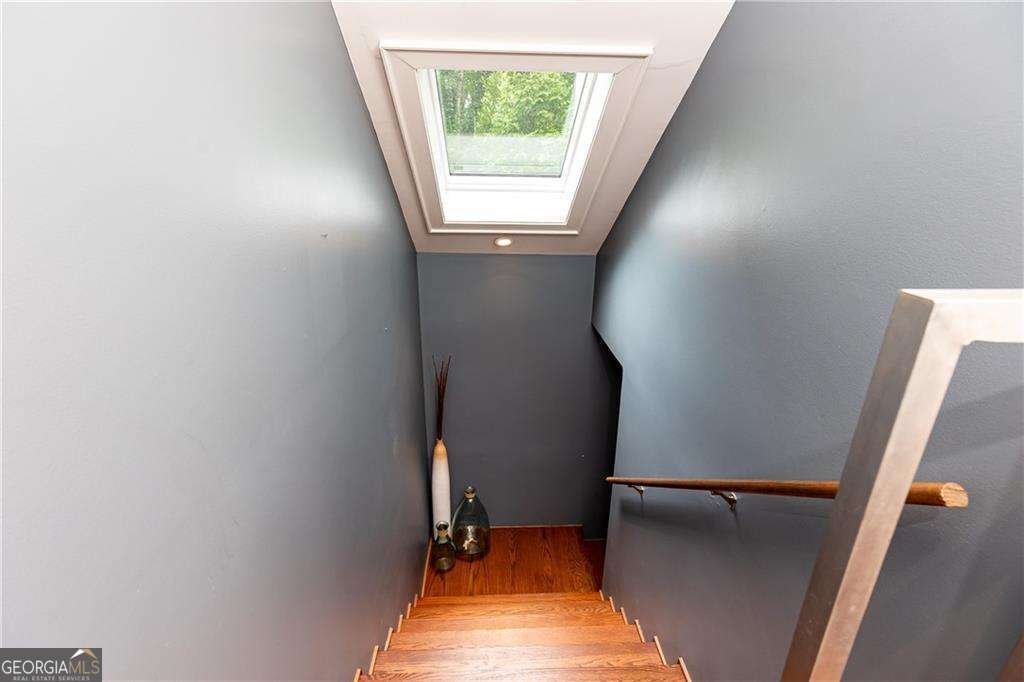 3072 Dale Drive Atlanta - 24