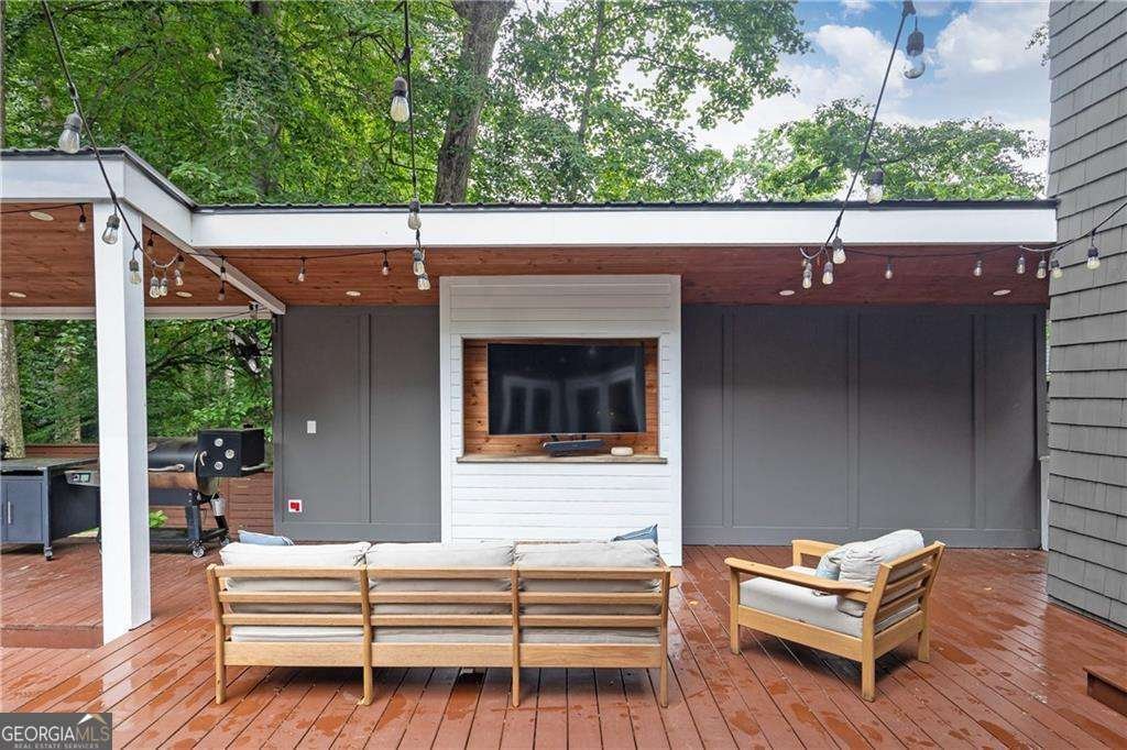 3072 Dale Drive Atlanta - 38
