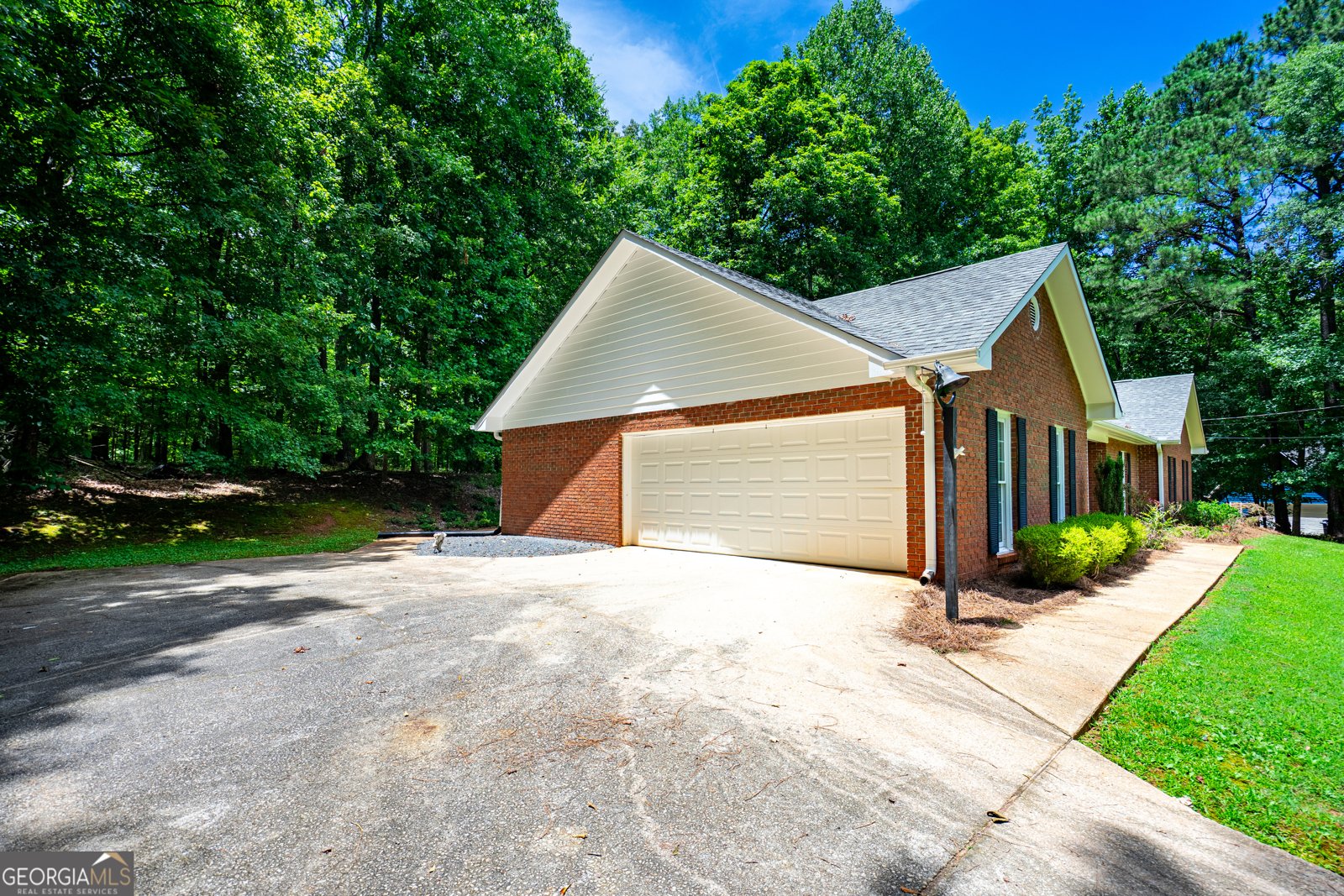 121 Colonial Court Lagrange - 4