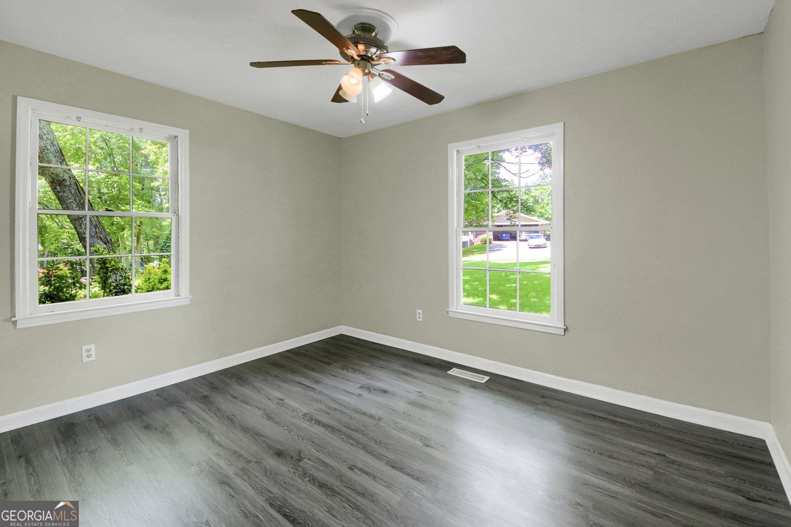 3180 Elizabeth Drive Douglasville - 17