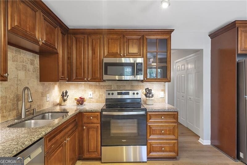 410 Sheringham Court Roswell - 14