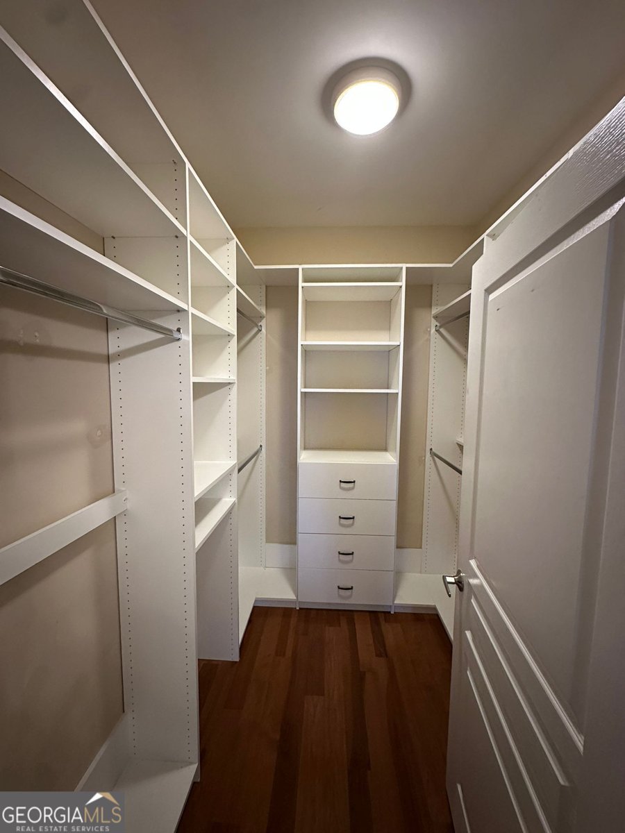 799 Hammond Drive Atlanta - 25
