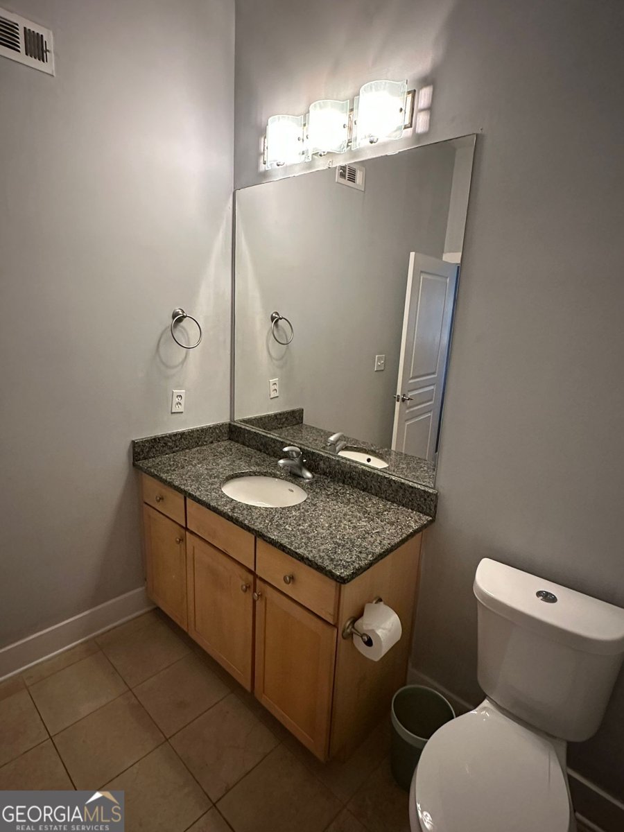 799 Hammond Drive Atlanta - 33