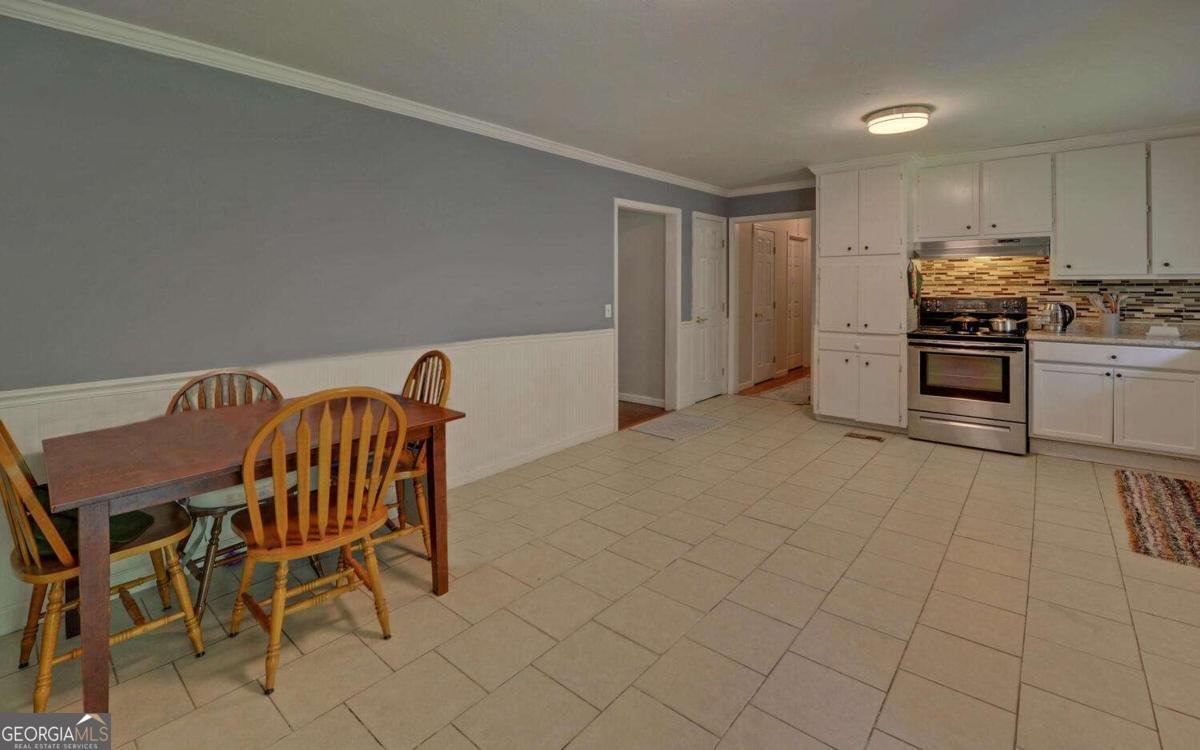 4831 FOREST Boulevard Gainesville - 1