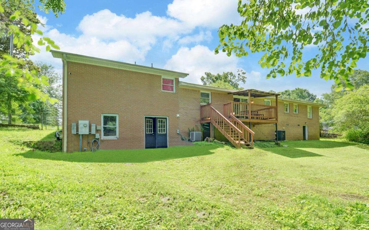 4831 FOREST Boulevard Gainesville - 25