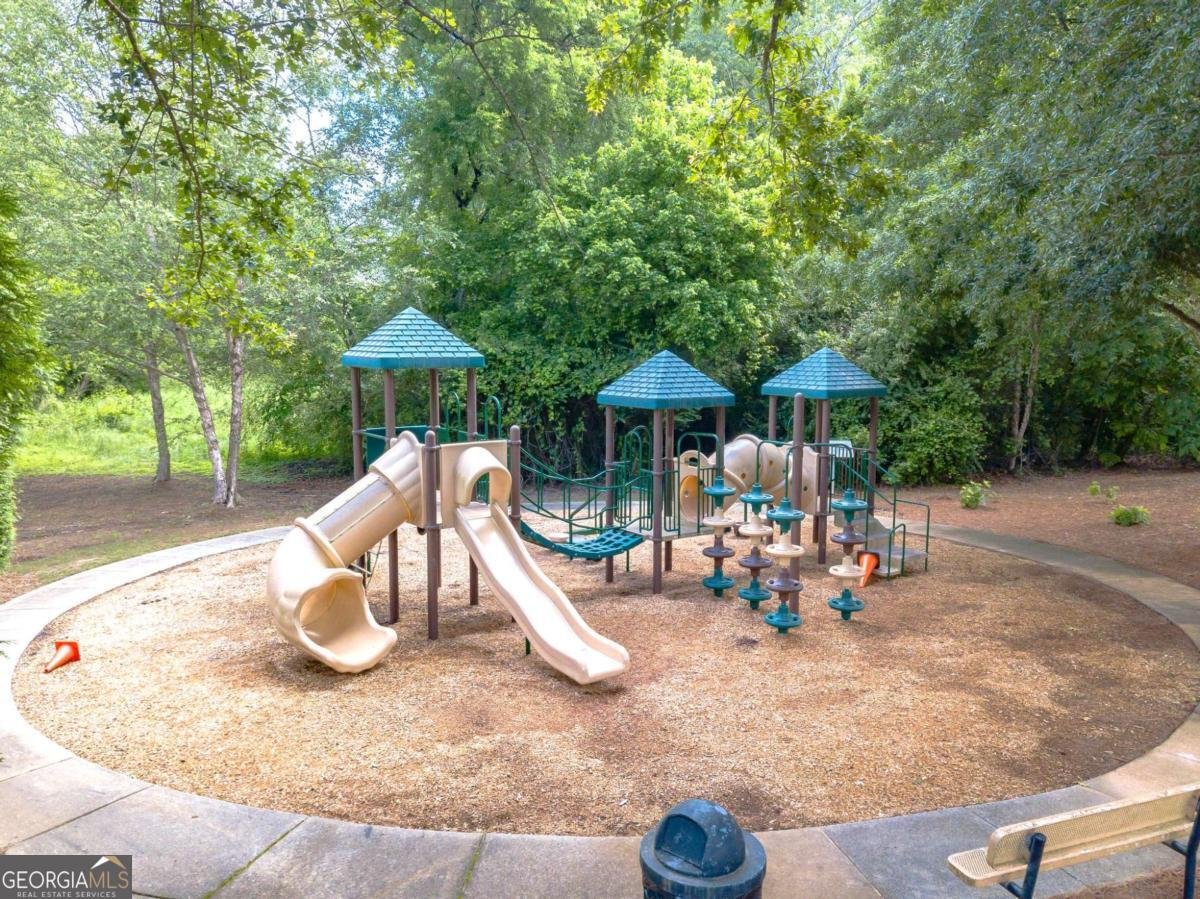 6260 BROOKSIDE Lane Hoschton - 46