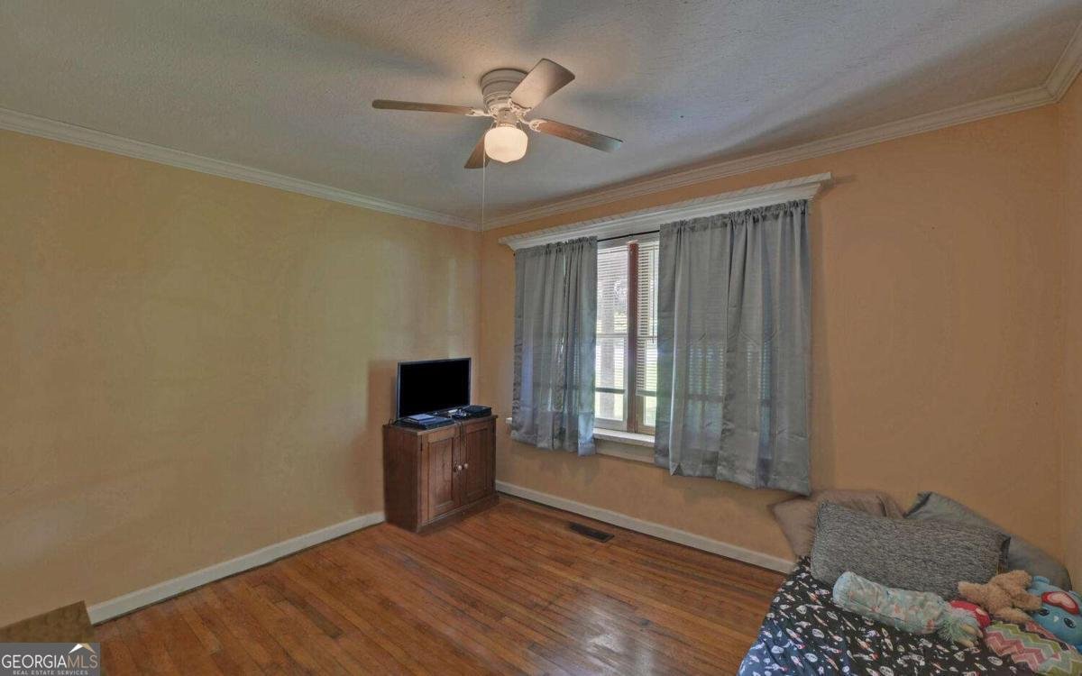 4831 FOREST Boulevard Gainesville - 24